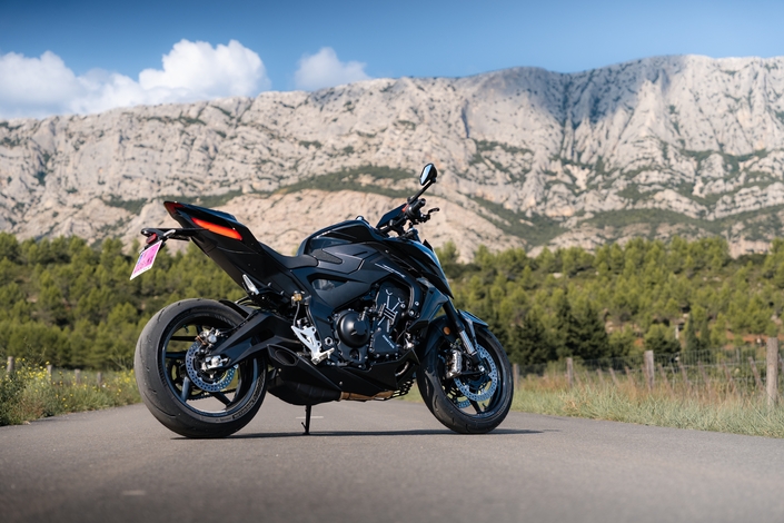 Essai Zontes 703 R : le roadster 3 cylindres à prix cassé qui veut bousculer le marché