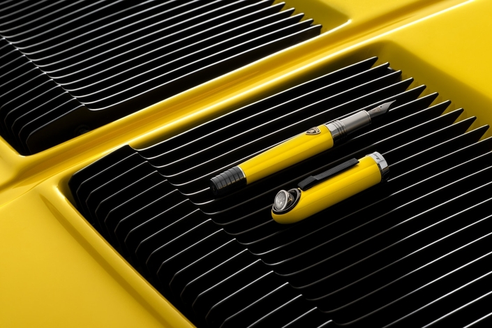 Quoi de mieux qu’un stylo à 10 000 euros pour fêter les 60 ans de la Miura ?