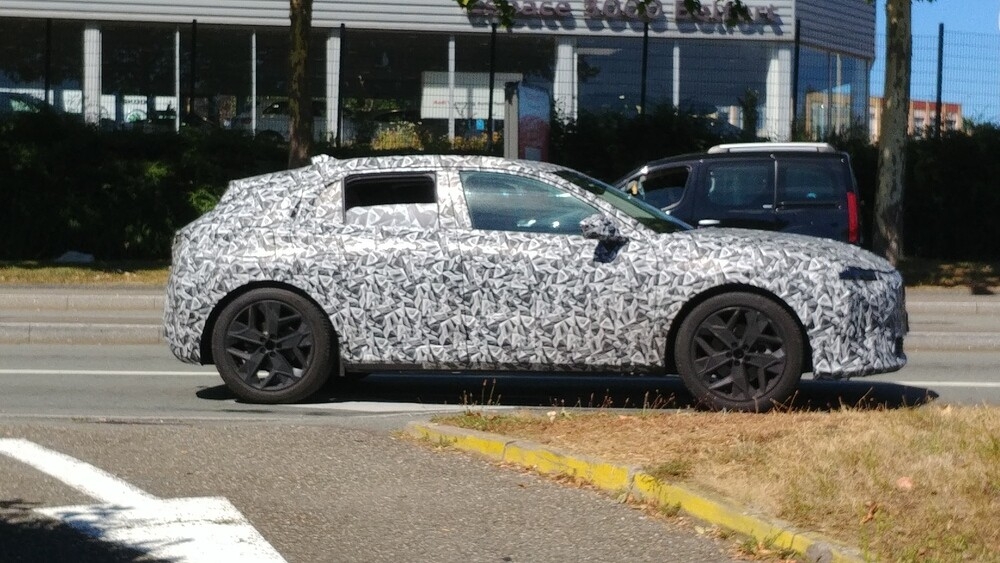 Scoop - La nouvelle DS4 surprise en test sur la route