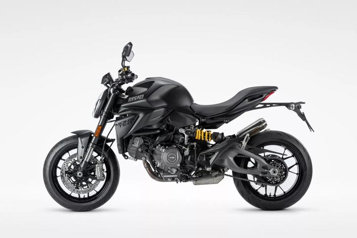 Le roadster le moins cher de la gamme : Ducati relance le mythique Monster Dark à partir de 10 990 € !
