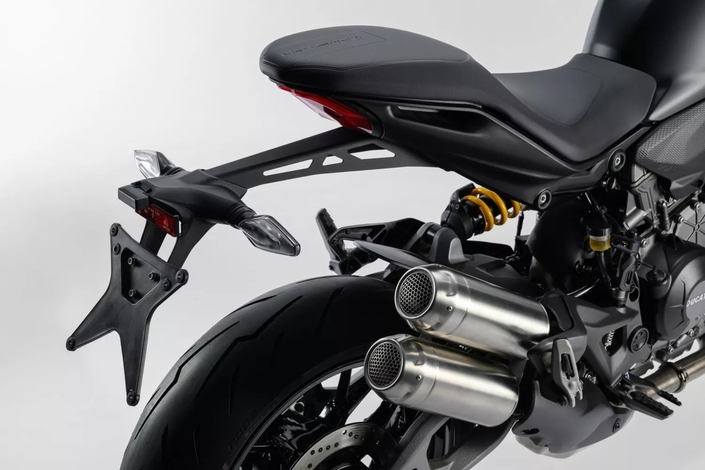 Le roadster le moins cher de la gamme : Ducati relance le mythique Monster Dark à partir de 10 990 € !