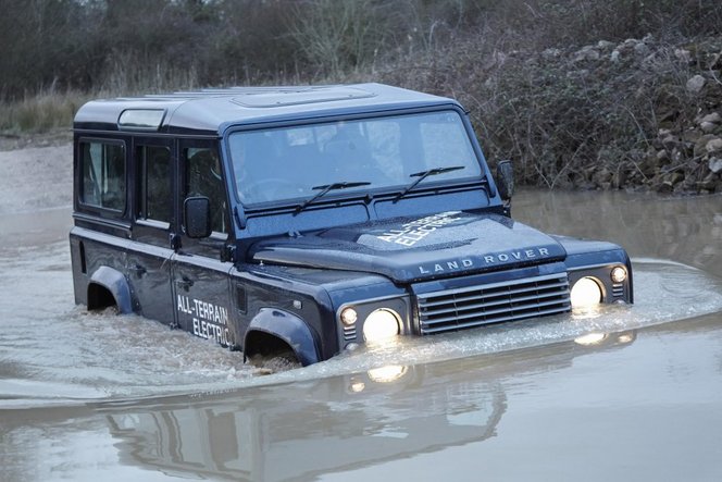 Genève 2013 : Land Rover dévoile un Defender Electrique