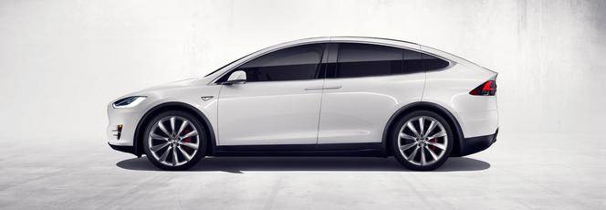 Tesla officialise le Model X