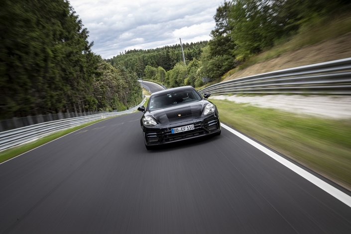 Porsche Panamera restylée : nouveau chrono sur le Nürburgring