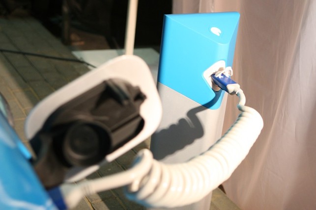 Autos électriques : Israël a accueilli ses premières bornes de recharge