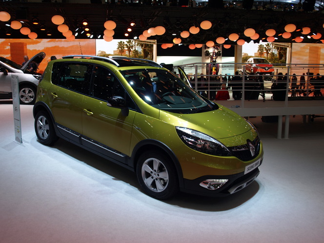 Vidéo en direct du Salon de Genève 2013 - Renault Scénic Xmod : persiste et signe