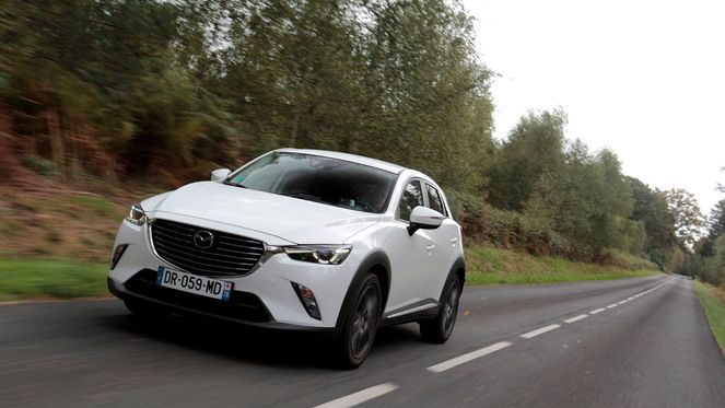 Comparatif vidéo - Mazda CX3 vs Honda HR-V : le derby