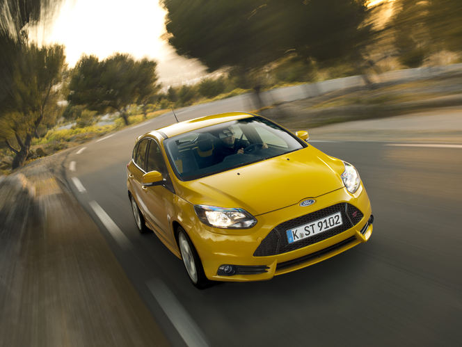 Ford Focus ST, la "hot hatch" la plus vendue devant la Golf GTi et la Mégane RS