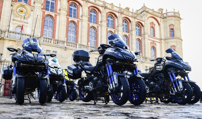 Le Yamaha Niken sera présent sur les plus célèbres courses cyclistes au monde