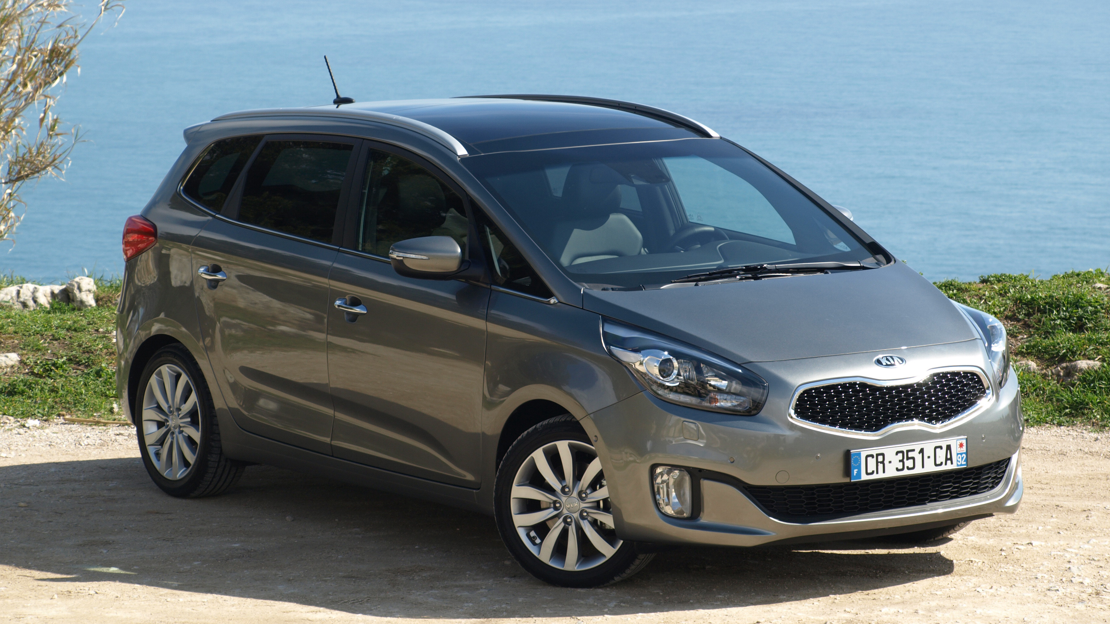 Kia carens 3 поколение