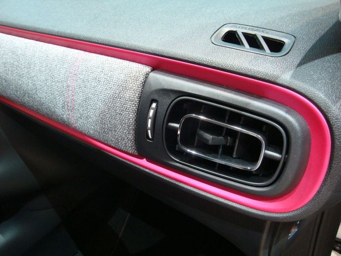 Citroen C3 Elle Feminine En Direct Du Salon De Geneve 2018