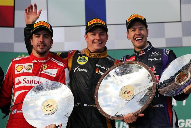 F1 Australie : Kimi Räikkönen (Lotus) s'impose d'un pneu