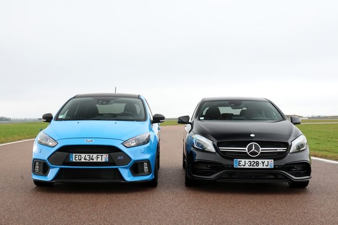 Comparatif Video Les Essais De Soheil Ayari Ford Focus Rs Vs Mercedes Classe A45 Amg Baroud D Honneur