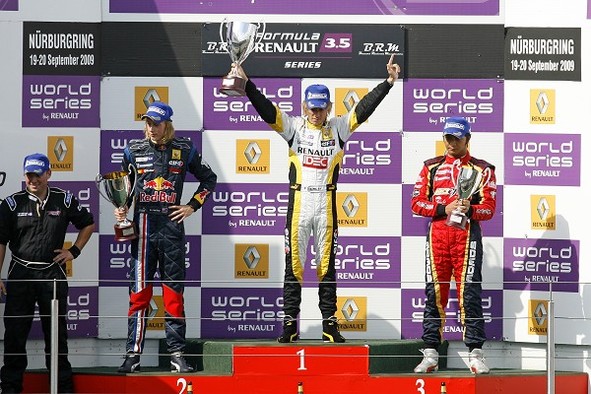 Formule Renault 3.5 : Bertrand Baguette champion