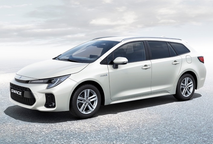 Suzuki présente la Swace, une Corolla rebadgée