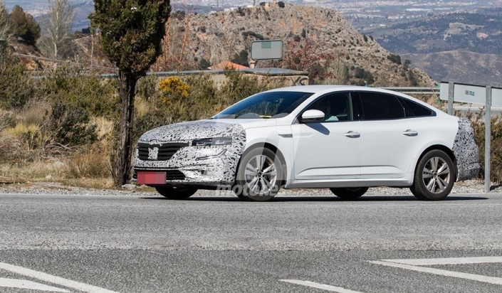 Renault : la Talisman restylée en approche