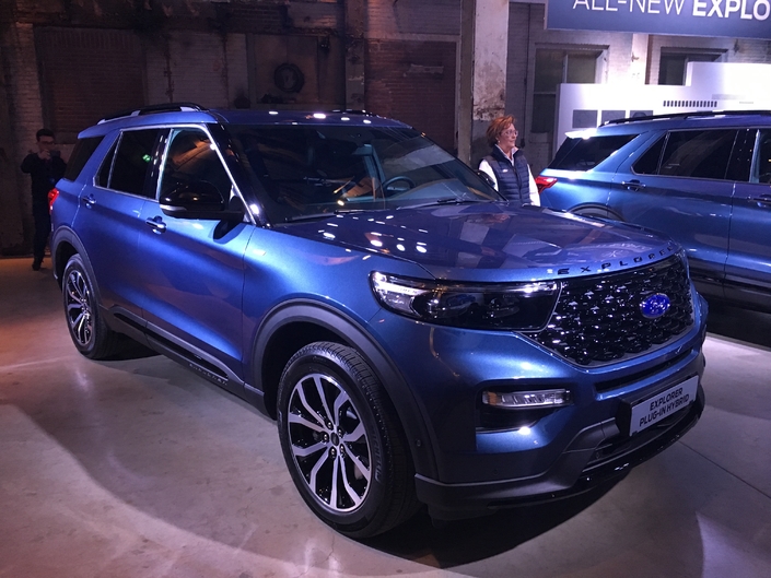 pr 233 sentation vid 233 o ford explorer premi 232 re en hybride pr 233 sentation vid 233 o ford explorer premi 232 re en hybride