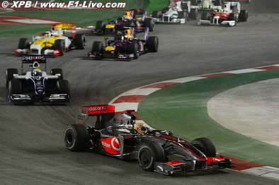 F1-GP de Singapour: La nuit, le vainqueur est gris ! Hamilton premier, Alonso 3ème !