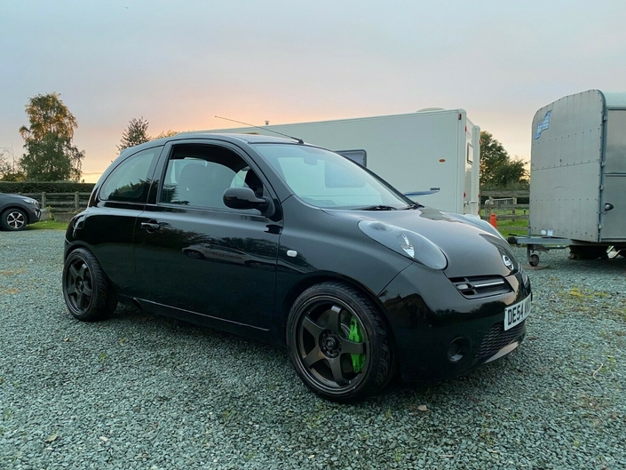 Cette Nissan Micra cache une mécanique de Lancer Evolution VI