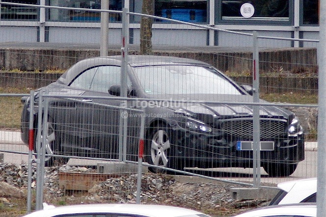 Surprise : une Mercedes Classe C cabriolet