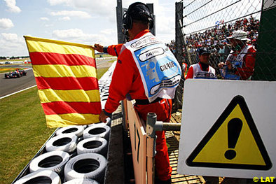 Formule 1 - Grande Bretagne D.2: La pluie s'en mêle