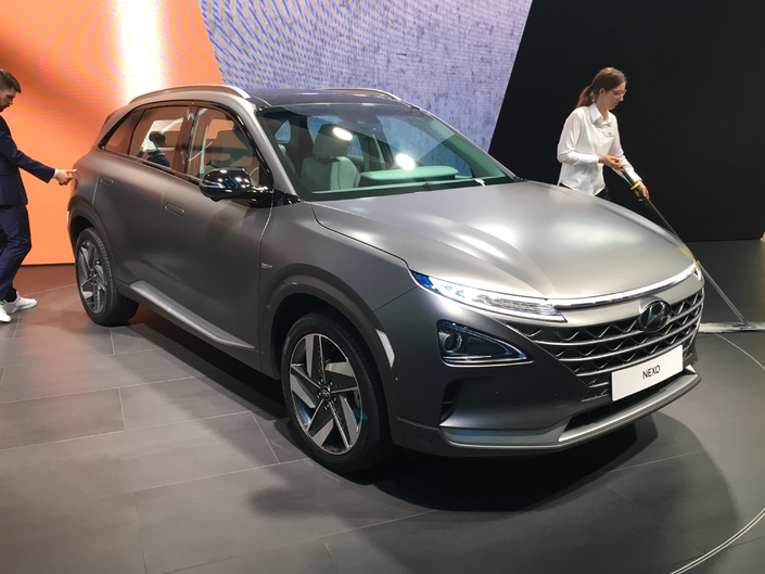 Hyundai Nexo : l'avenir en pointillé - Vidéo en direct du salon de Genève 2018