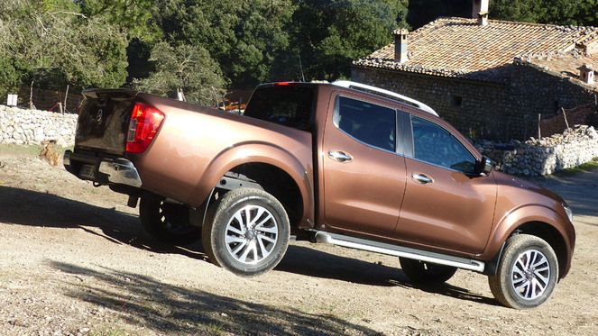 Essai vidéo - Nissan NP300 Navara : retour en force, et en souplesse