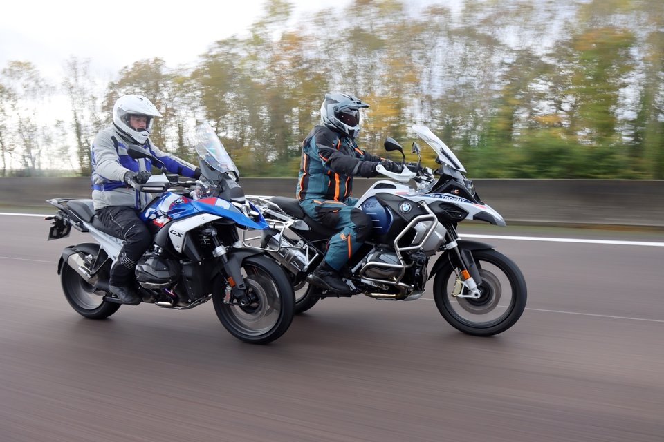 Comparatif – BMW R 1300 GS vs BMW R 1250 GS Adventure : GS ou GS