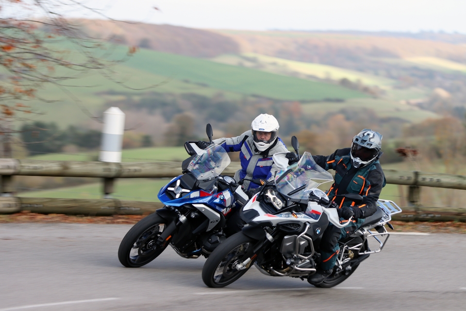 BMW R 1300 GS VS BMW R 1250 GS Adventure - Sur route : d???une g??n??ration ...