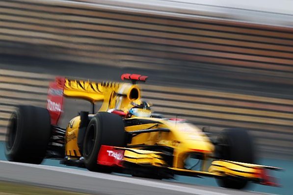 F1 Chine - Libres 1&2 : les moteurs Mercedes devant Renault, le Ferrari casse