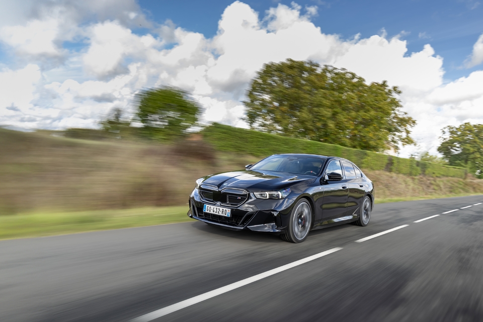 La BMW i5 M60 (2023) est-elle une M5 électrique