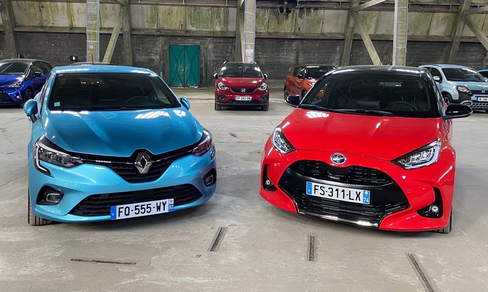 Premier duel Nouvelle Toyota Yaris hybride