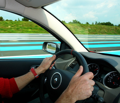 Essai groupé: Renault Clio RS vs Megane RS F1 Team.2