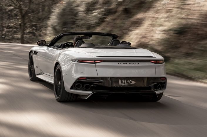 Aston Martin : la DBS Superleggera enlève le haut