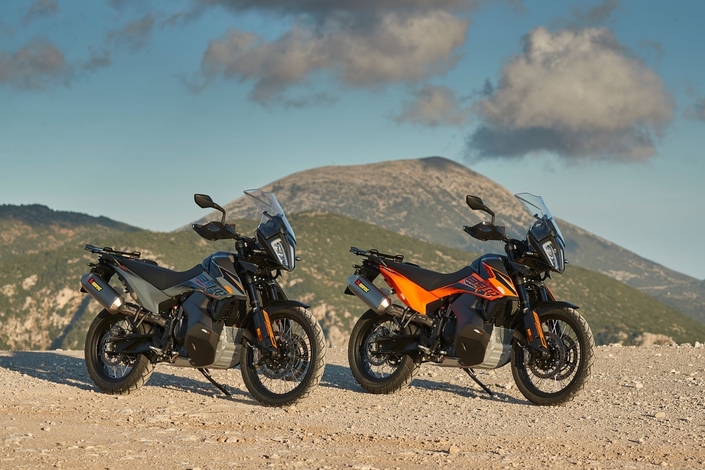 La gamme Adventure compte une petite nouvelle avec cette 890.