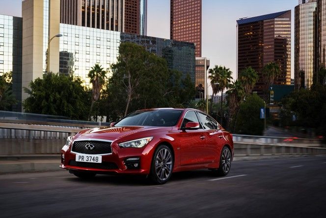 L'Infiniti Q50 accueille un nouveau moteur V6