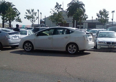 Future Toyota Prius sur la route