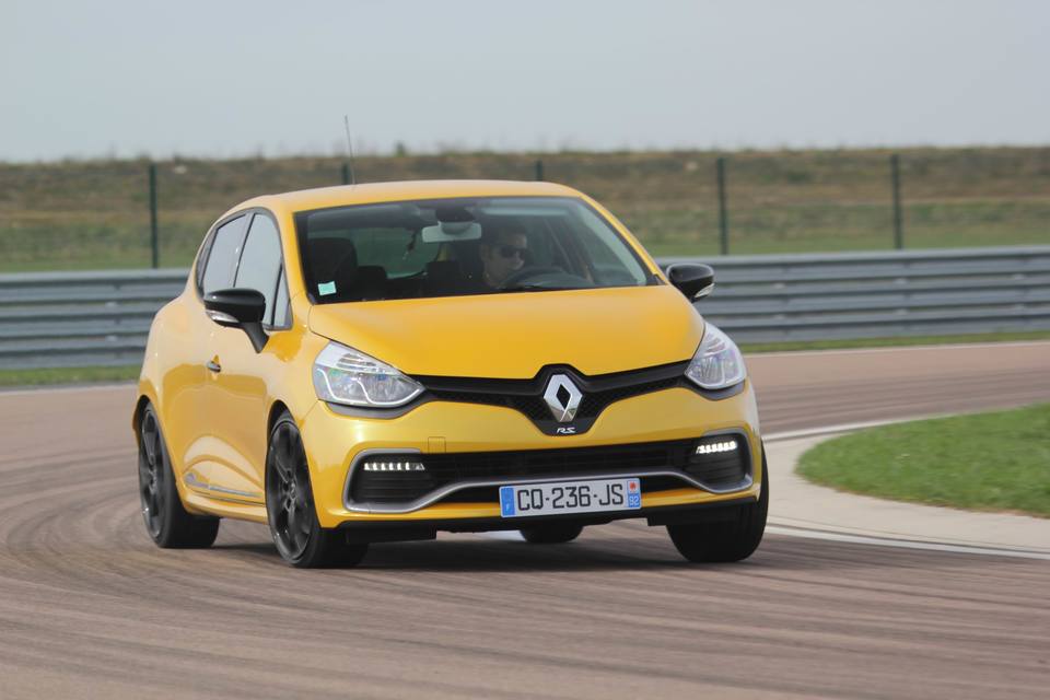 S8-Les-essais-de-Soheil-Ayari-Renault-Clio-4-RS-plus-une-vraie-sportive-291748.jpg S8-Les-essais-de-Soheil-Ayari-Renault-Clio-4-RS-plus-une-vraie-sportive-291748.jpg