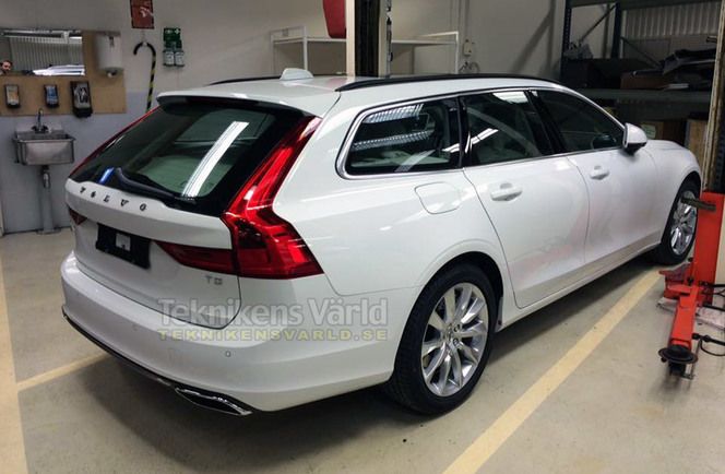 Surprise : la Volvo V90 s'échappe