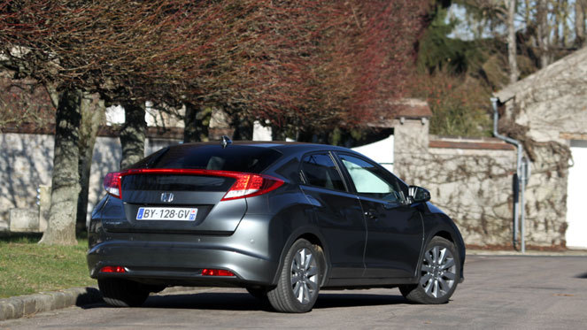 Citroën DS4 vs Honda Civic : apprentis premium