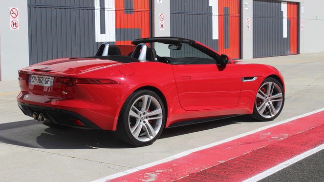 Essai vidéo - Jaguar F-Type : Jag attack