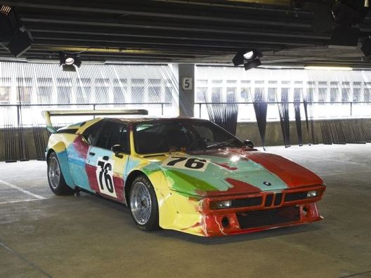 BMW expose la M1 "Warhol" à Paris Photo LA