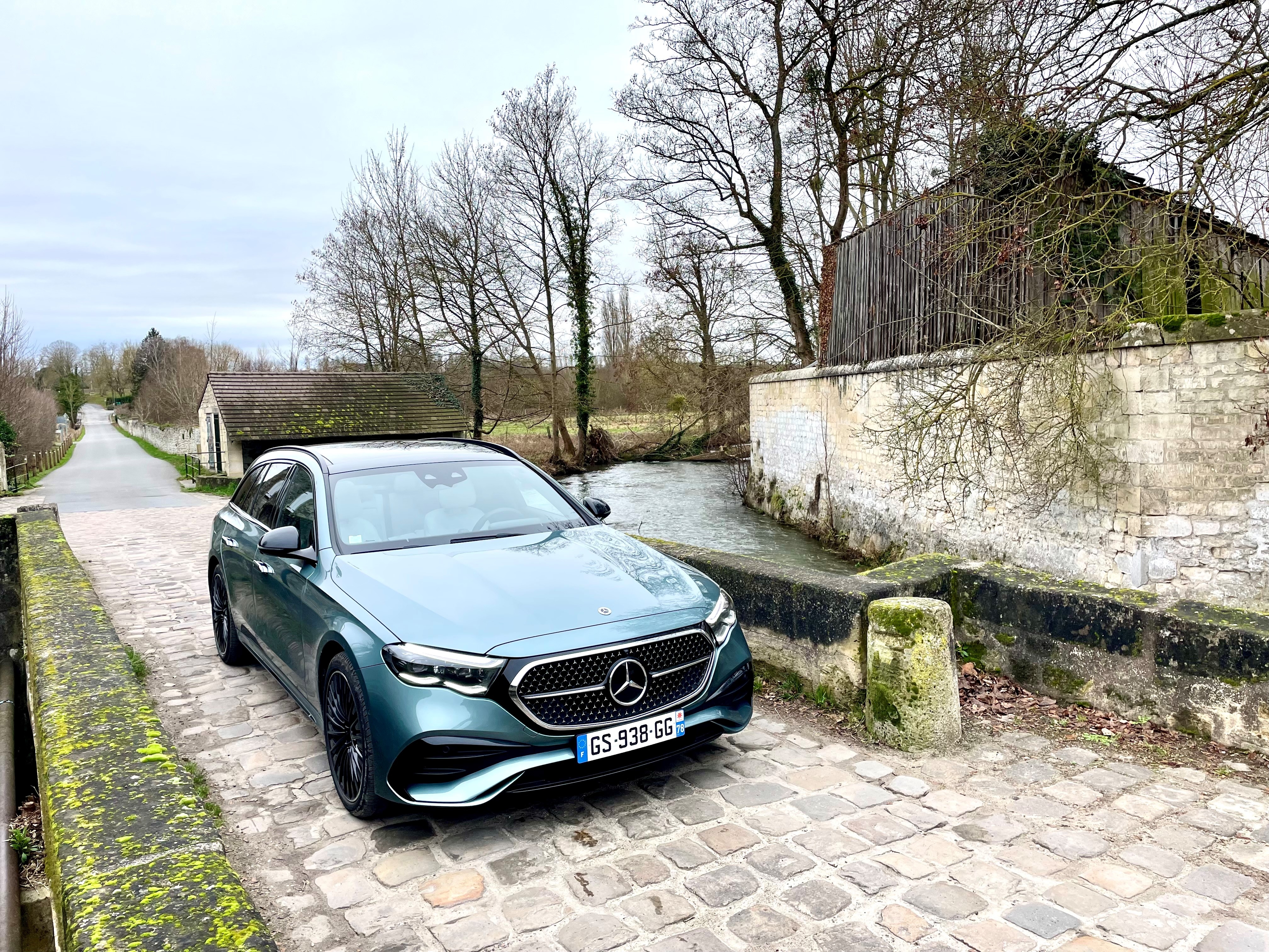 Class E R Break Essai vidéo - Mercedes Classe E break (2024) : le déménageur Teuton