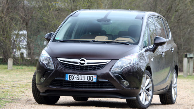 Peugeot 5008 vs Opel Zafira Tourer : question de standing ?