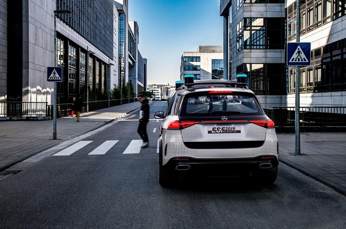 Mercedes dévoile un GLE avec un gros condensé de technologies