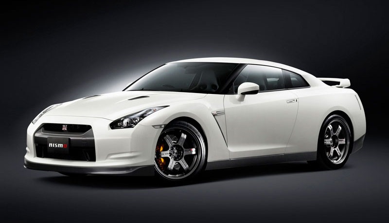 S0-Nissan-GT-R-un-pack-Club-Sport-pour-le-Japon-111345.jpg
