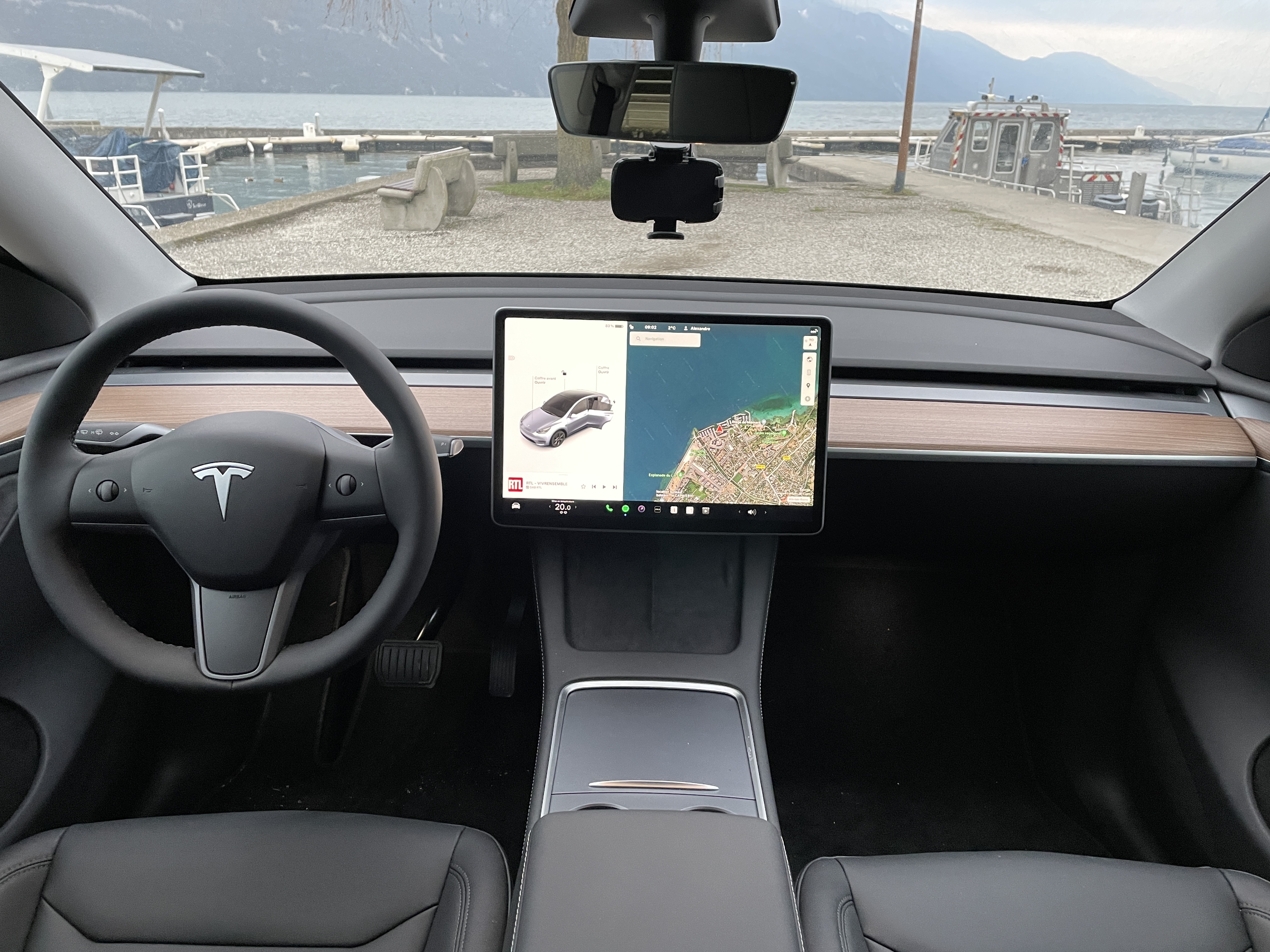 En Tesla Model Y à Val Thorens : tout schuss