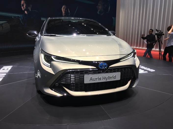 Toyota dévoile l'Auris 3 en live du salon de Genève 2018