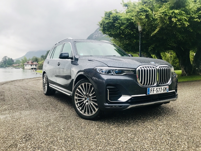 Virée en BMW X7 – Voyage hors norme dans les cimes