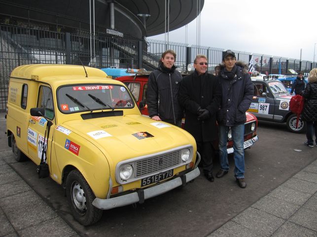 Reportage : au départ du Raid Aventure 4L Trophy 2010, gros plan sur les solutions d'économie d'énergie